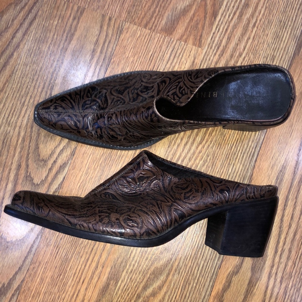 Gianni Bini leather tooled mules 8.5